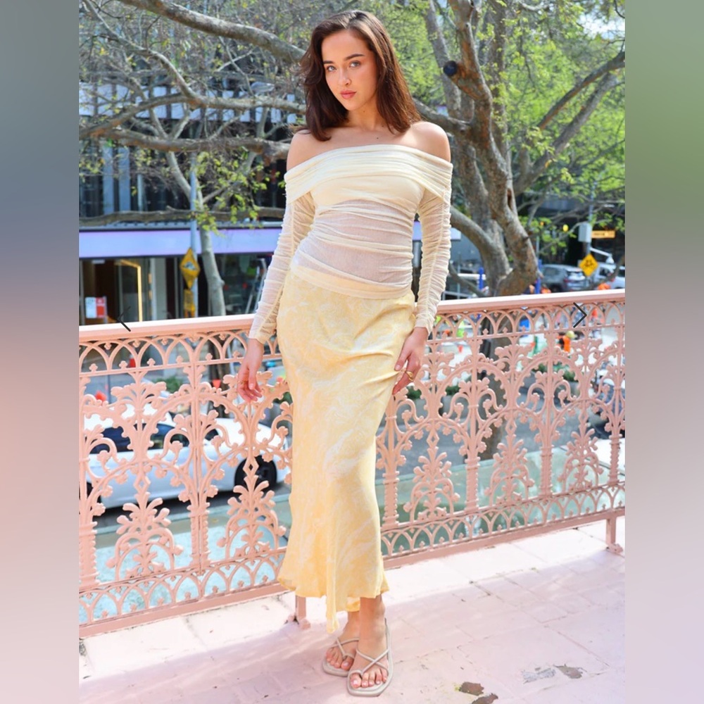 NWT Sovere Inara Bias Butter Skirt